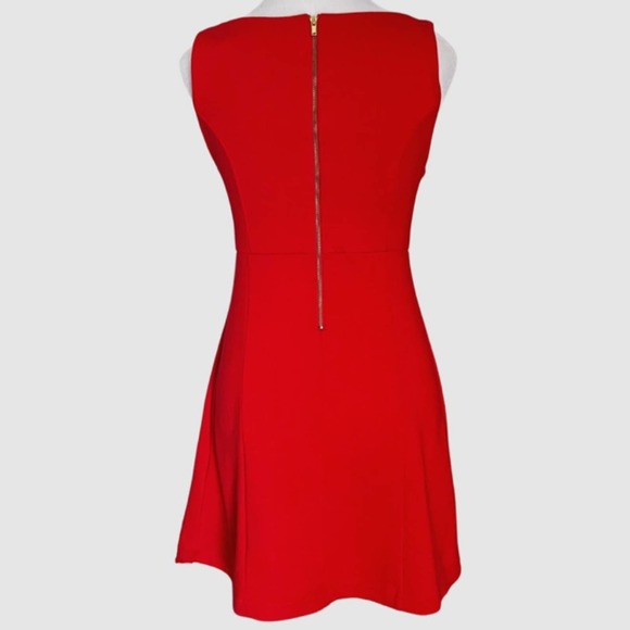 XXI Sleeveless Mini Fit & Flare Dress w/Pleating Red - Size Medium (Juniors) - Picture 6 of 7